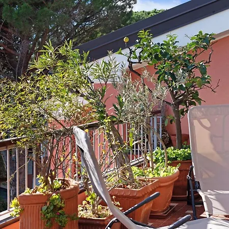 Giuditta - Arenzanohost Apartamento *